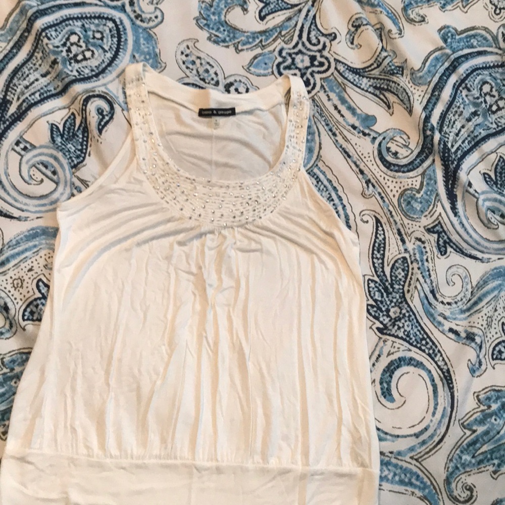 🔹$5 for $25🔹White embellished tank top